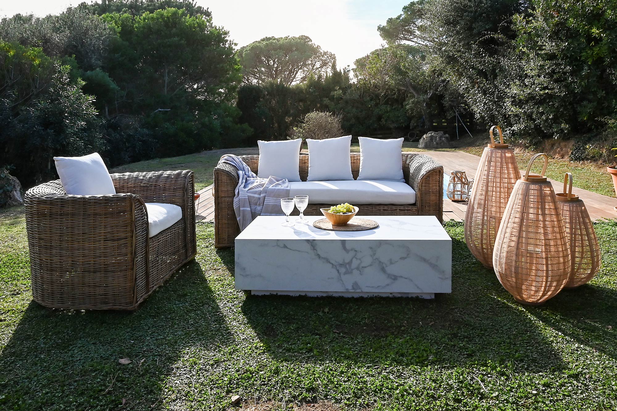 SOFA RATAN CON COJINES ALGODON NATURAL