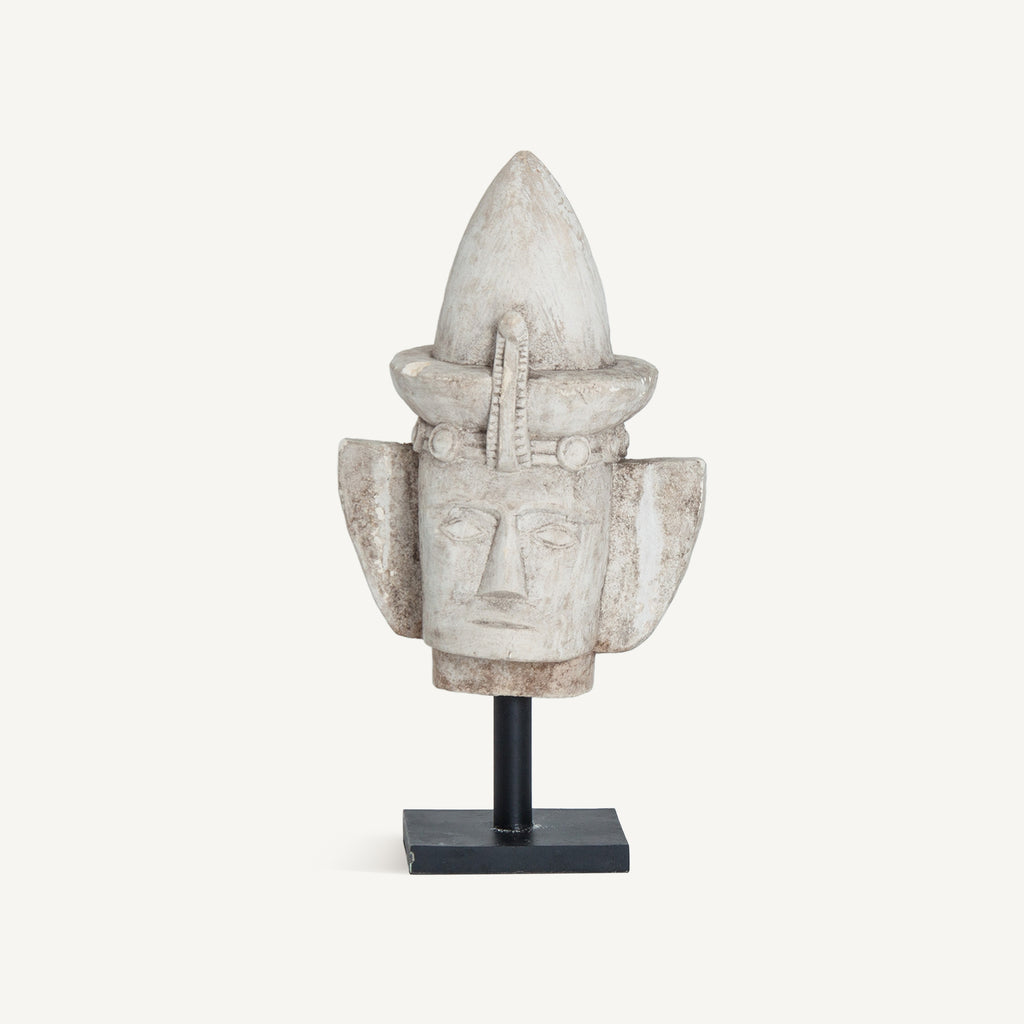BUSTO MARCUS