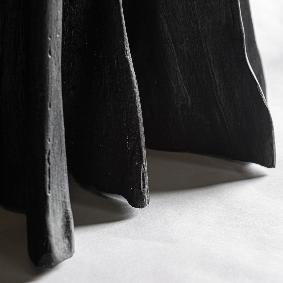 ESCULTURA PIE KAINE